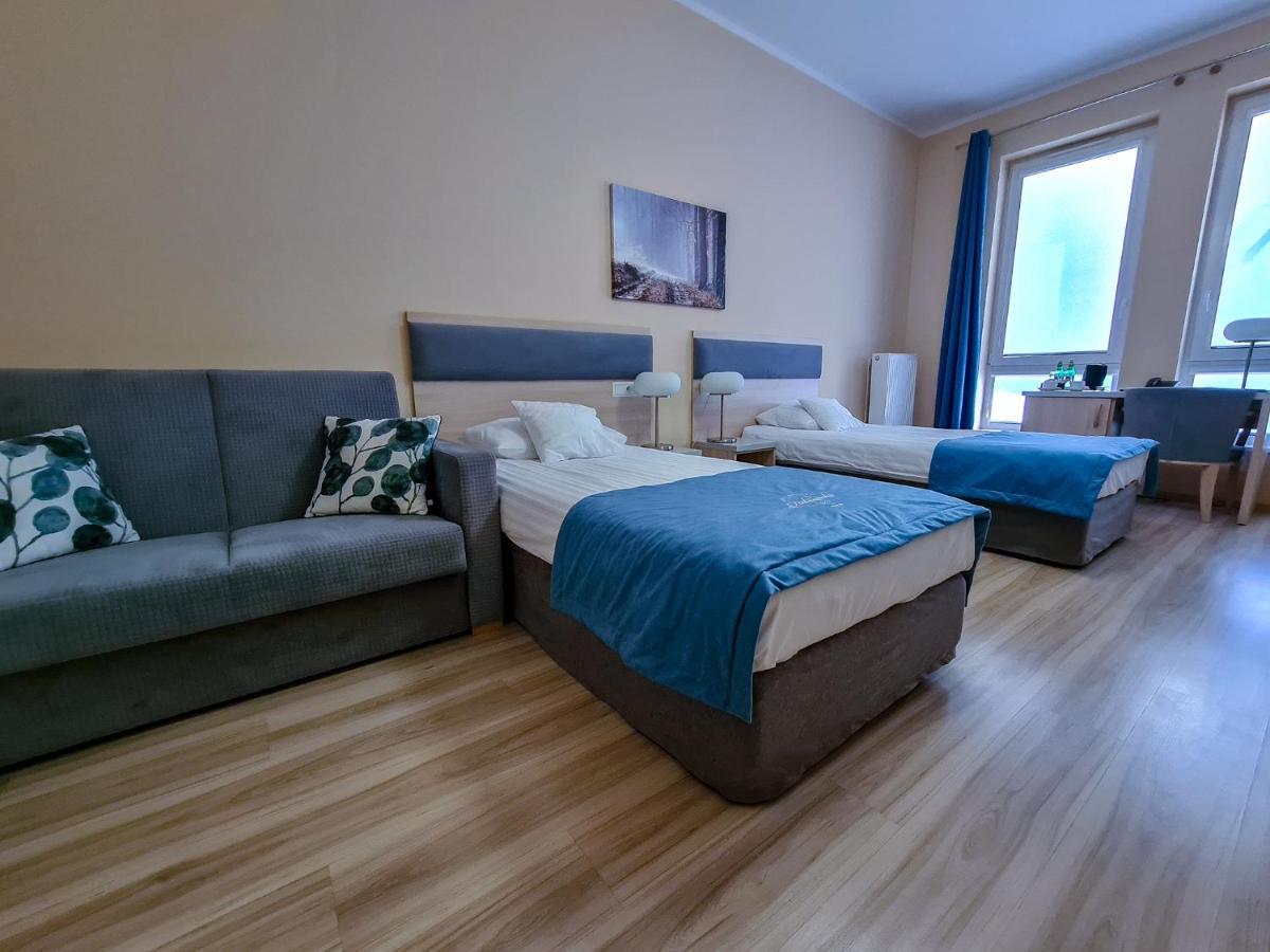 Antoninska Hotel & Apartamenty Leszno  Exterior foto